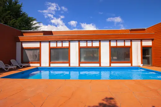 Piscina exterior · foto 4 · Cabañas Omilén Pucón